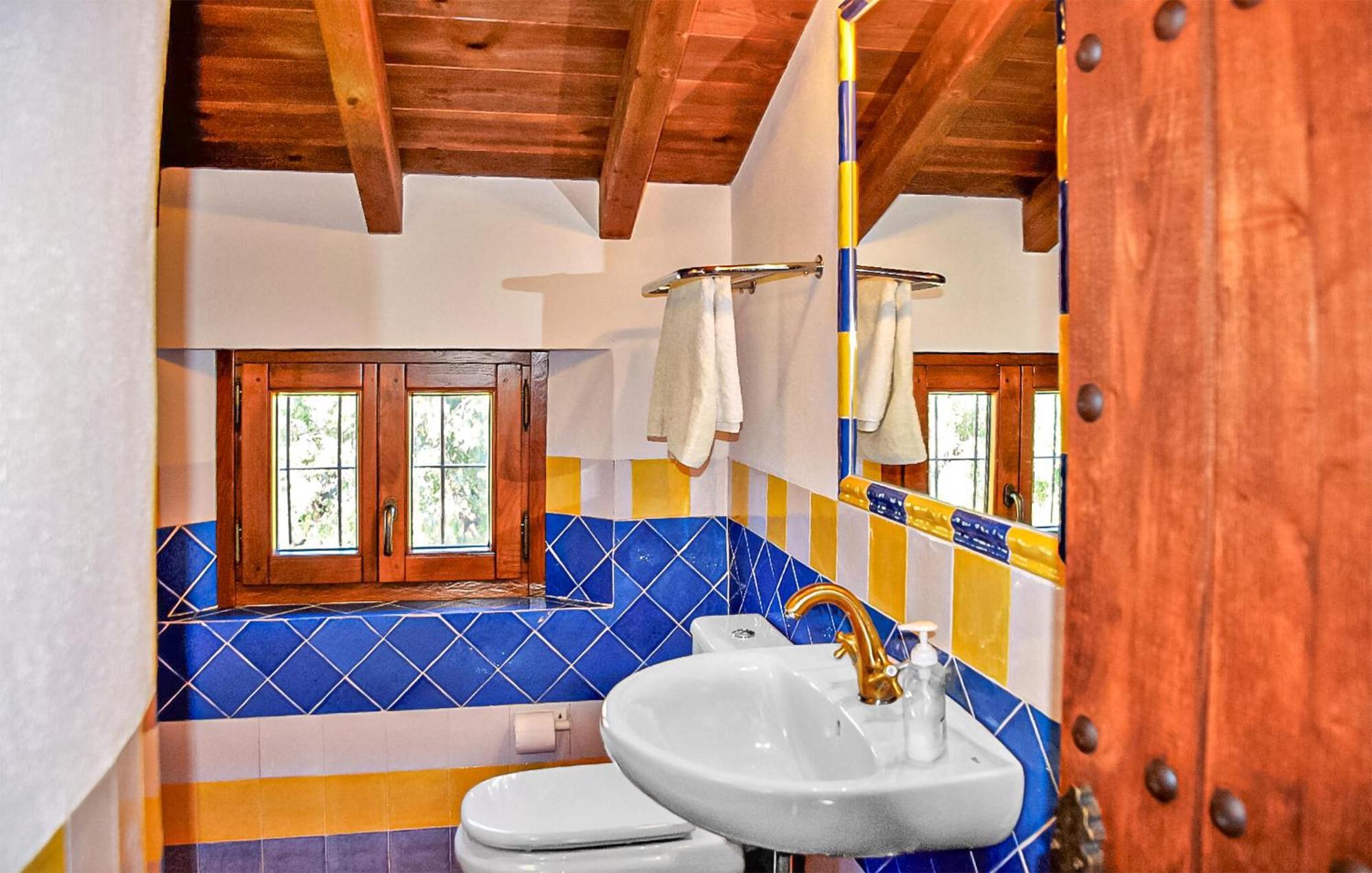 Lovely Home In Cortes De La Frontera With Kitchen מראה חיצוני תמונה