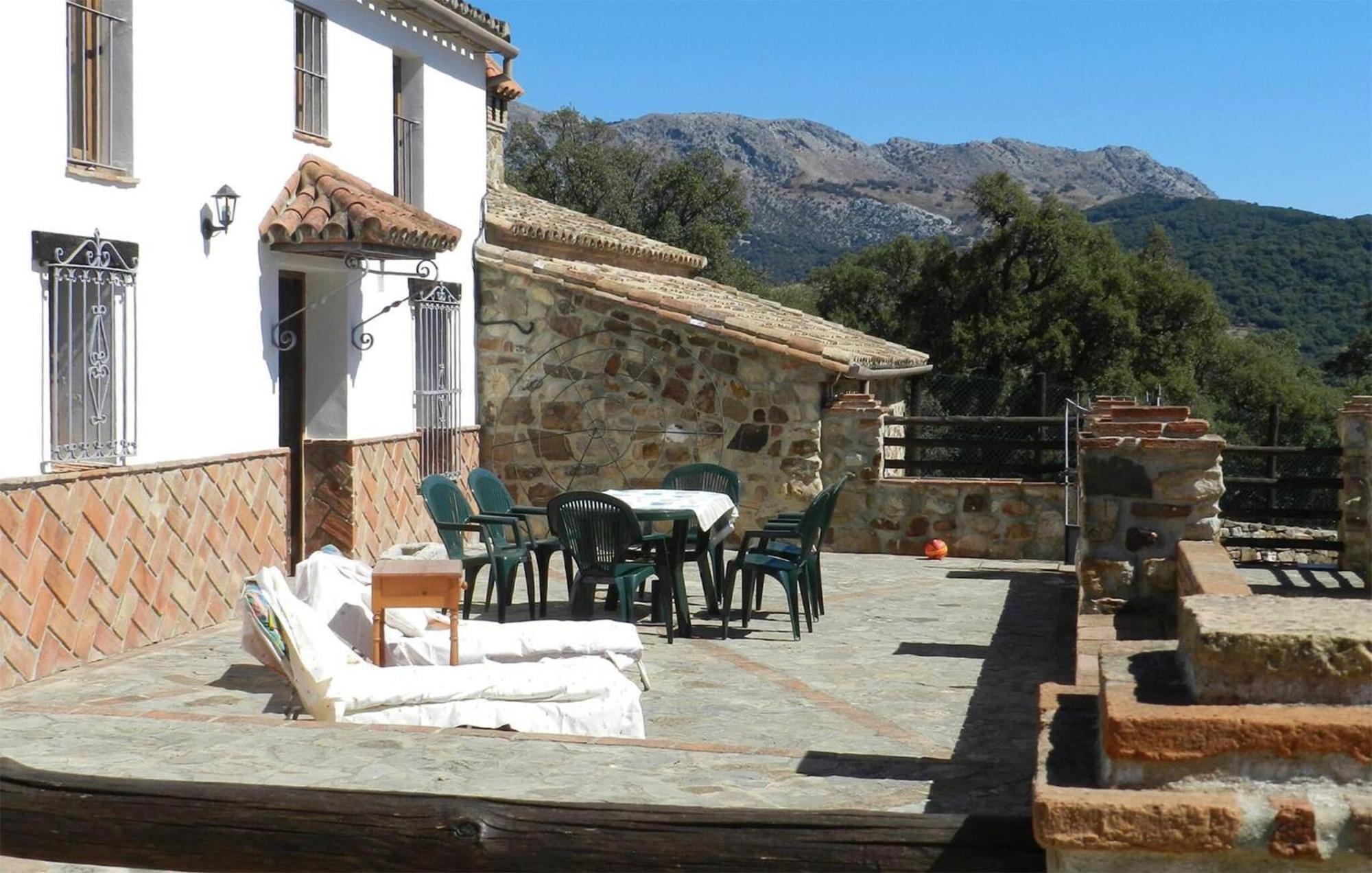 Lovely Home In Cortes De La Frontera With Kitchen מראה חיצוני תמונה